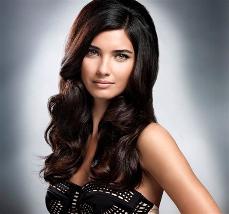 actrice turque|Tuba Büyüküstün .